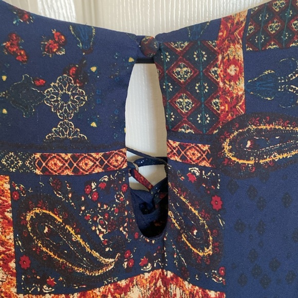 Dress - Picture 5 of 5